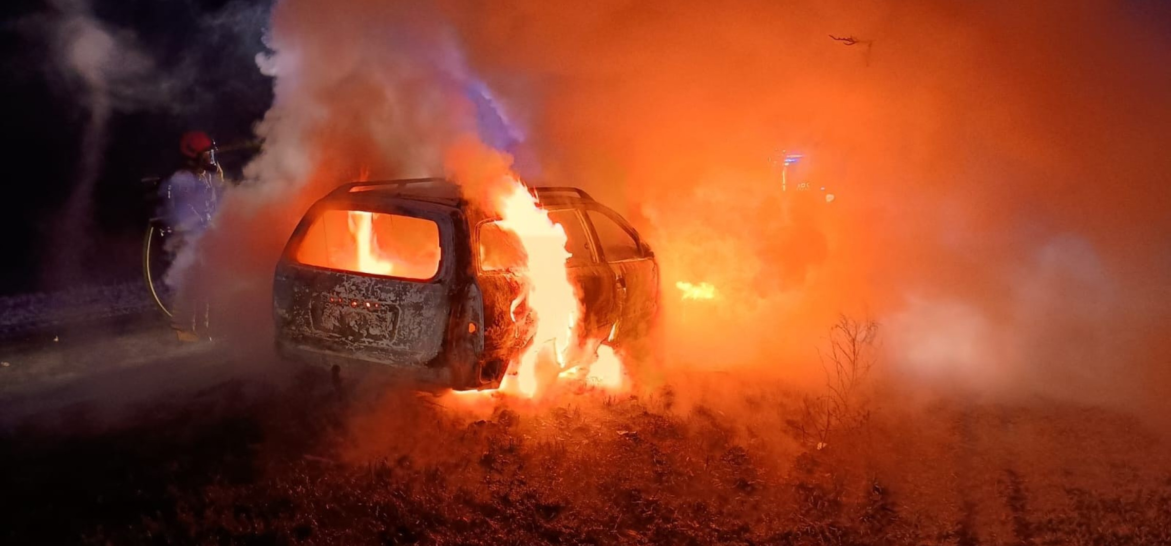 Nocny pożar samochodu pod Inowrocławiem
