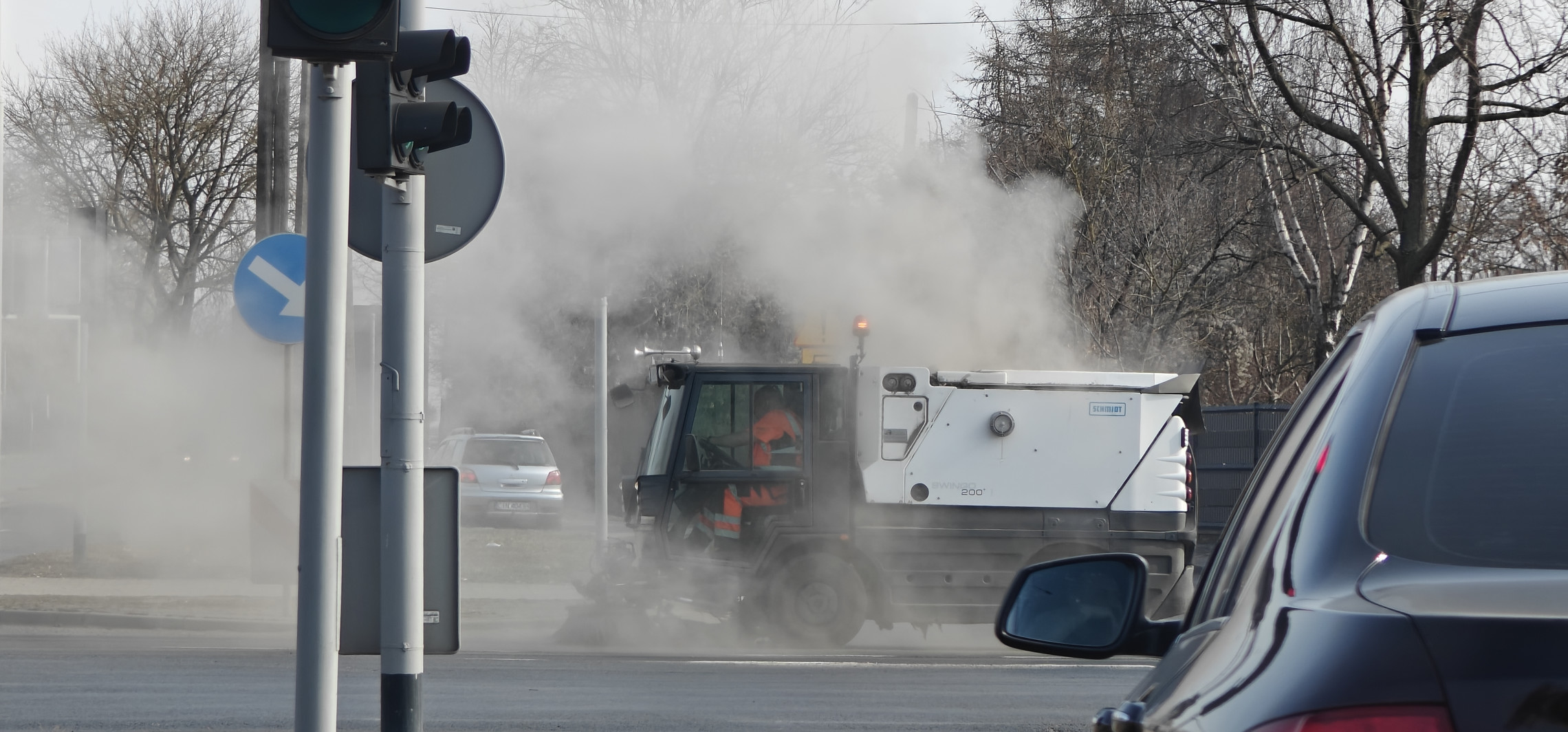 Trwa zamiatanie ulic. Nie zawsze przebiega tak, jak powinno