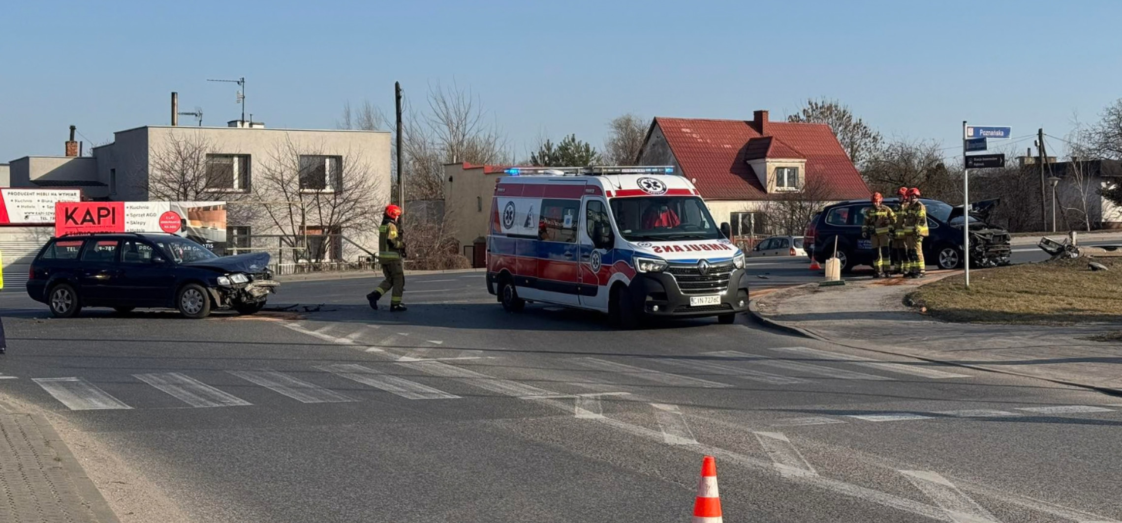 Zderzenie dwóch samochodów na Poznańskiej
