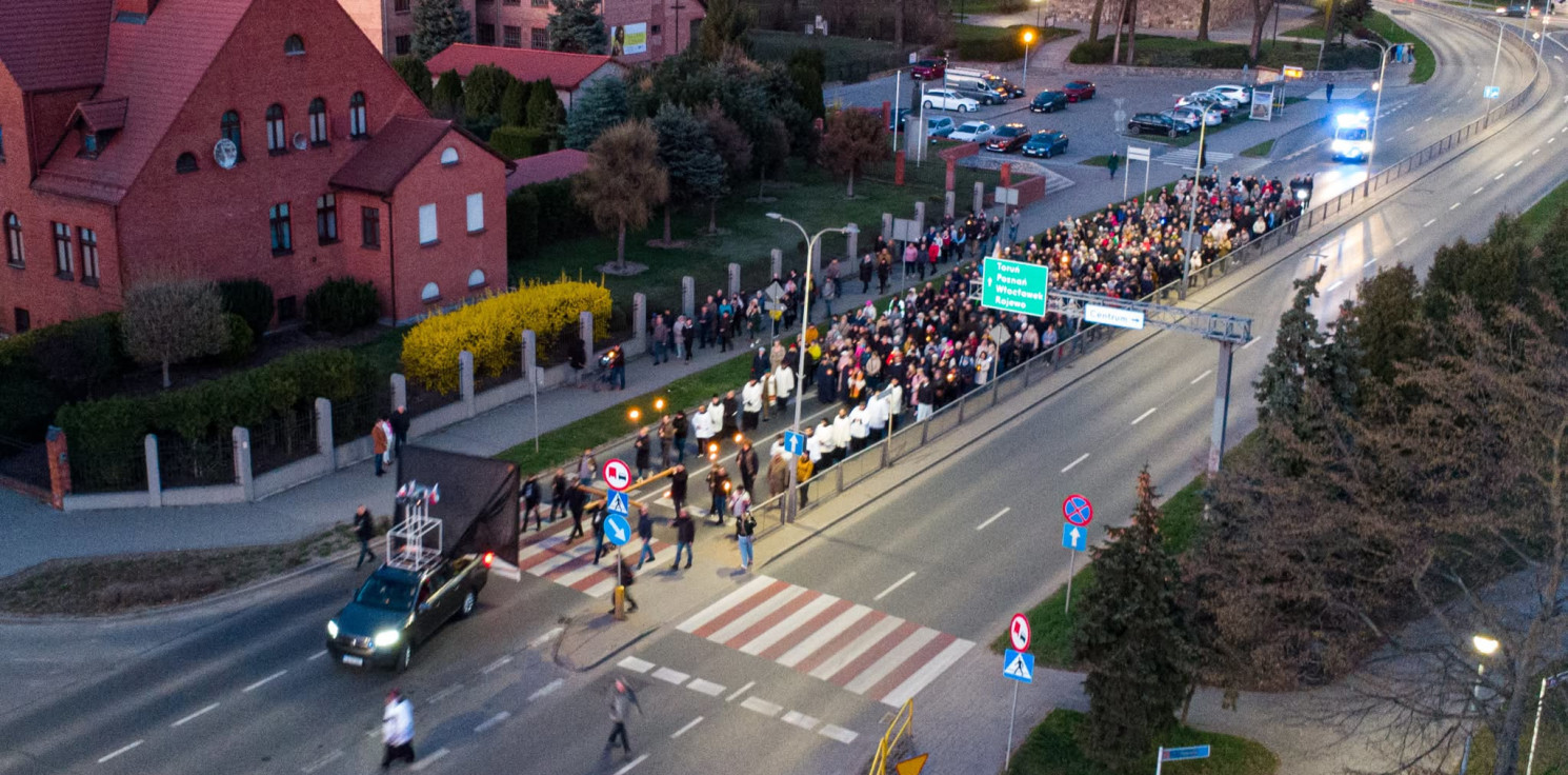 Inowrocław - W piątek Droga Krzyżowa ulicami Inowrocławia