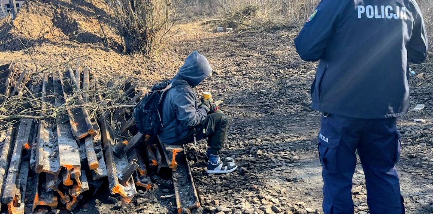 Inowrocław - Chłodna noc mogła skończyć się tragedią. 43-latek potrzebował pomocy