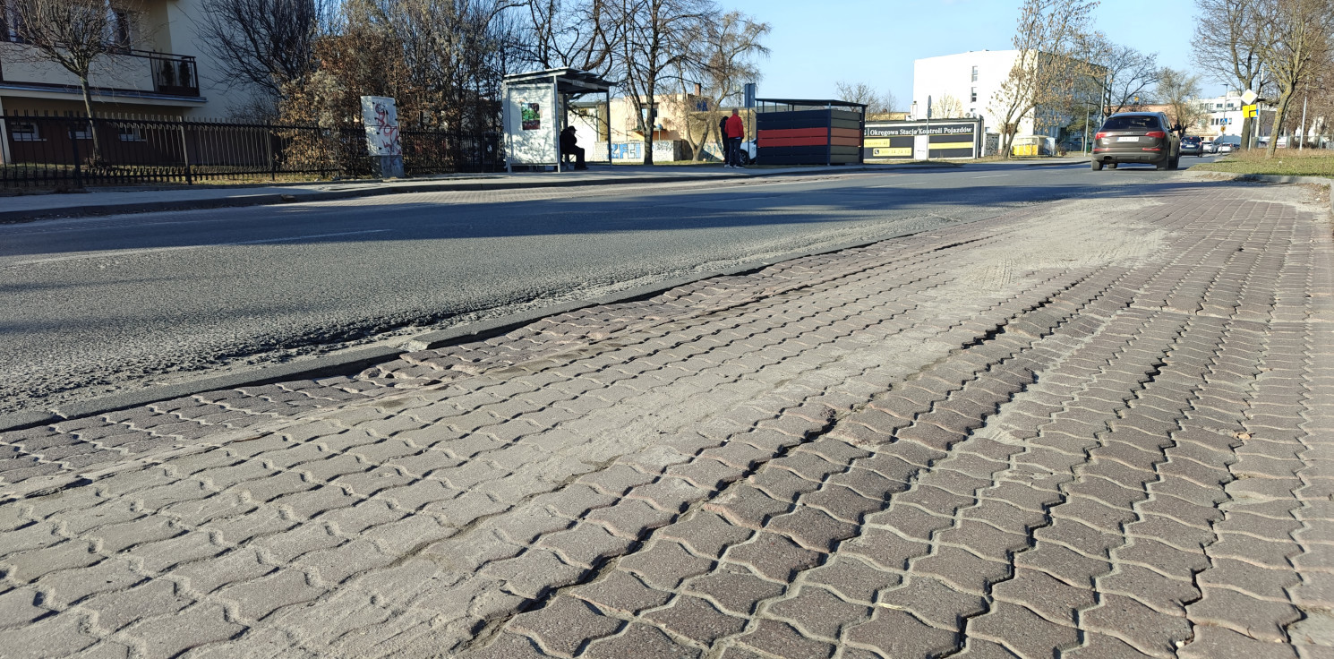 Inowrocław - Dwie zatoki autobusowe do remontu