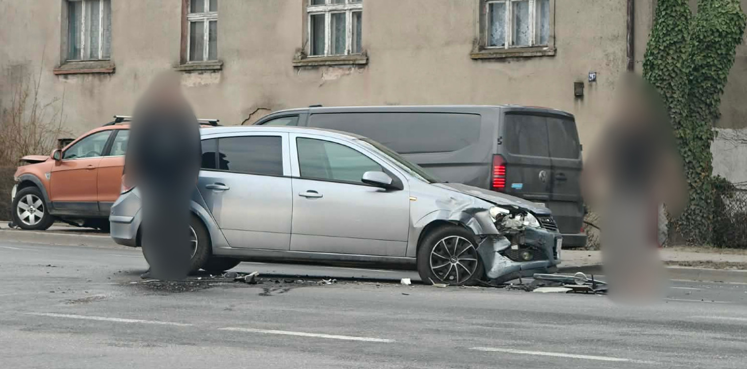 Inowrocław - Groźna kraksa na Poznańskiej, są utrudnienia