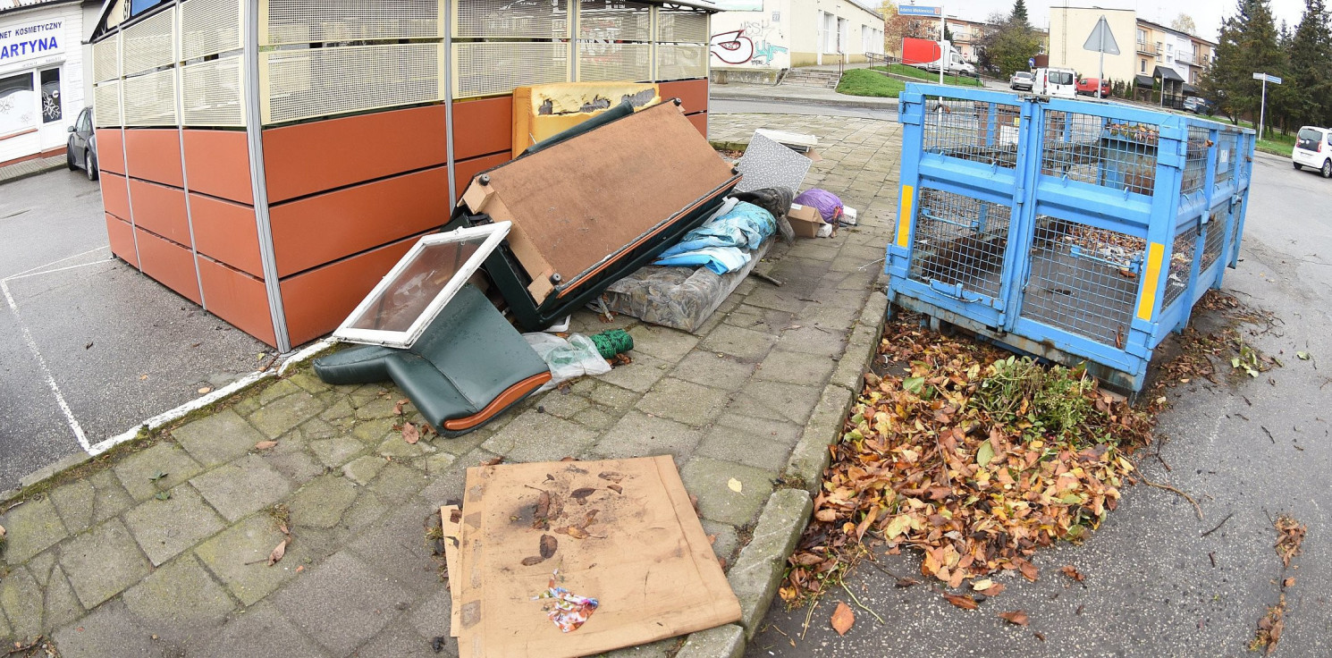 Inowrocław - IGKiM odpowiada. Odpady są wywożone, ale ciągle ich przybywa