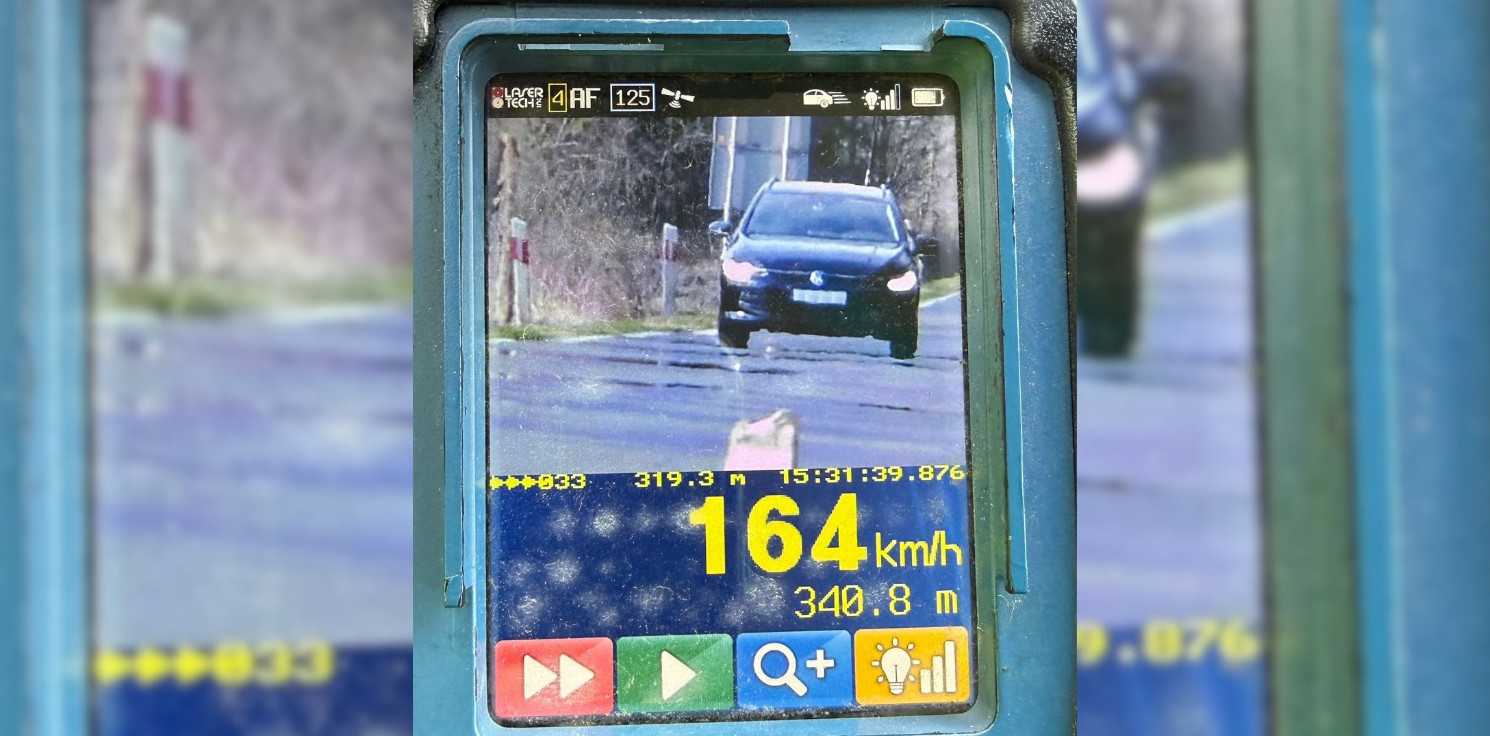 Mogilno - Pędził 164 km/h na ograniczeniu do 70. Stracił prawo jazdy