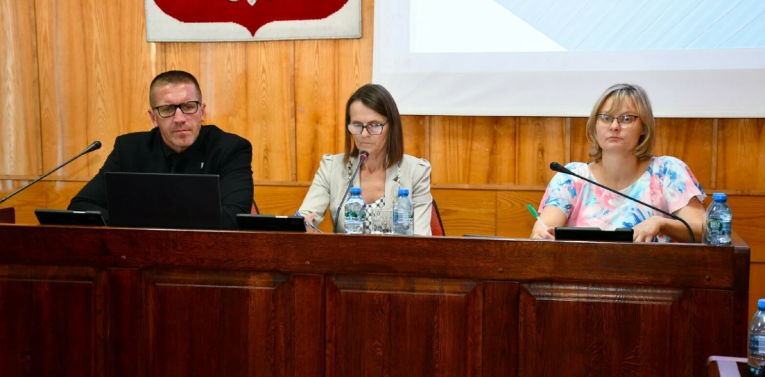 Pakość.online - Trzecia przewodnicząca w dwa lata. Kolejne roszady w Radzie Miejskiej Pakości