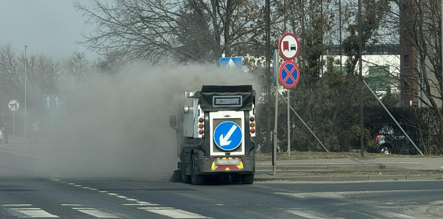Inowrocław - Zamiatarka robiła więcej szkód, niż pożytku