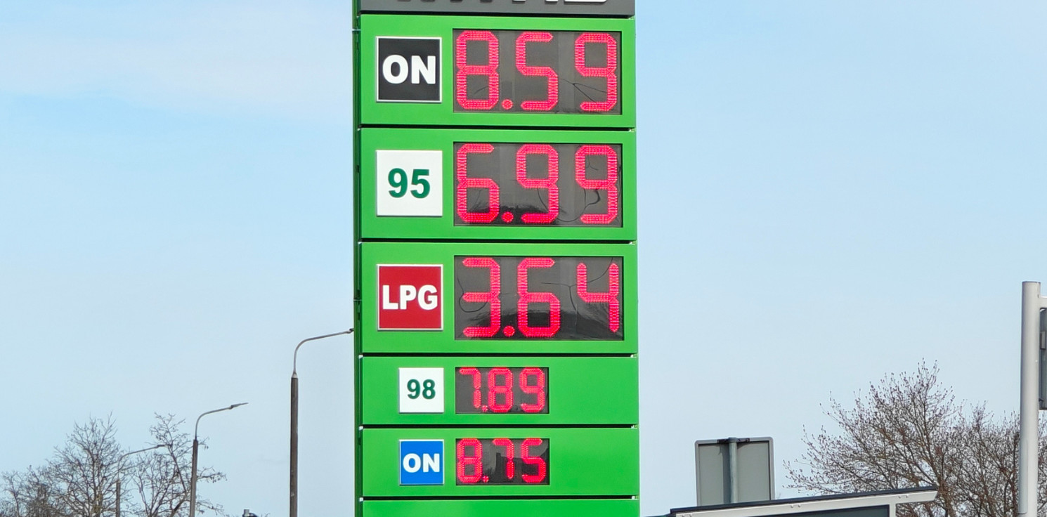 Inowrocław - W poniedziałek lepiej odpuścić tankowanie. We wtorek będzie taniej