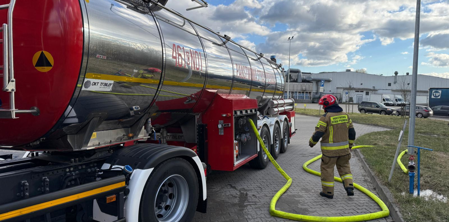 Region - Strażacy z Inowrocławia walczą z dużym pożarem w Bydgoszczy