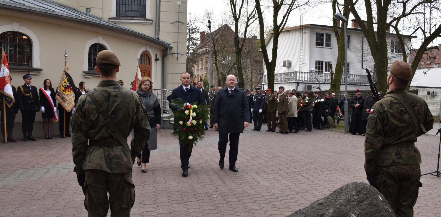 Inowrocław - Inowrocław oddał hołd ofiarom dwóch tragedii