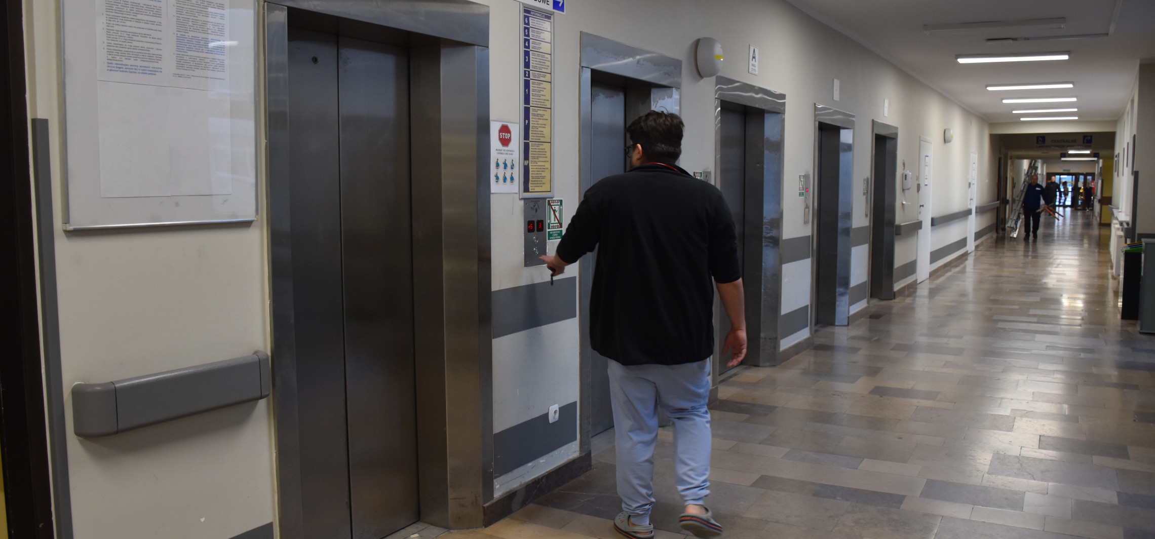 Poczekamy na rezonans, tomografię i gastroskopię. Szpital pod ścianą: "Nie stać nas"