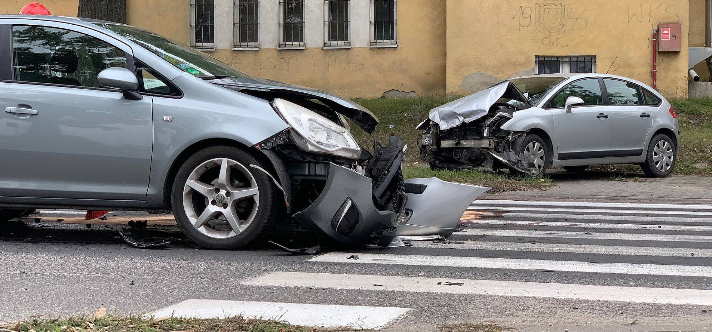 Inowrocław - Zderzenie dwóch aut na Kruśliwieckiej