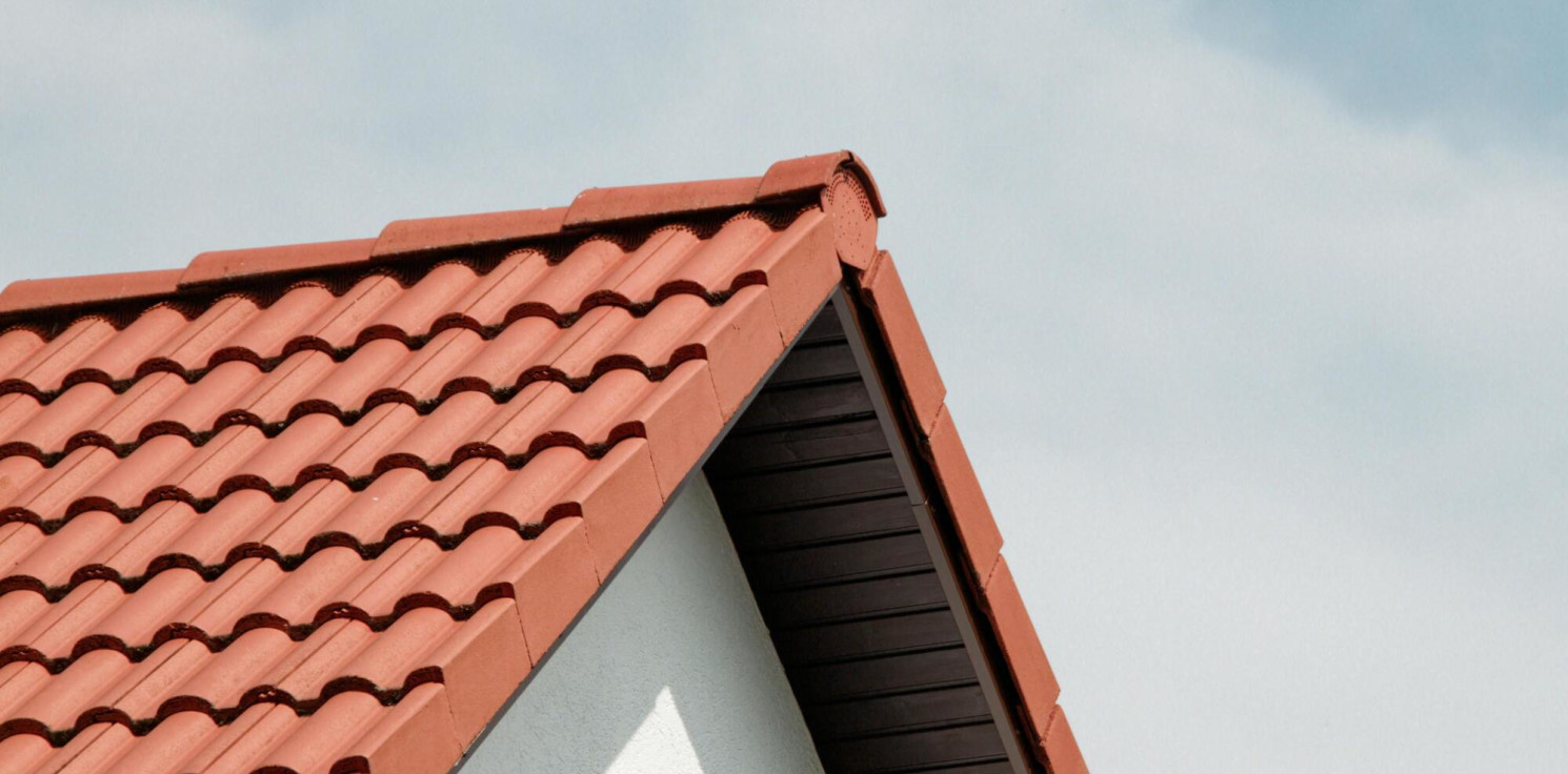 Region - Jak wygląda profesjonalna naprawa izolacji dachowej po kunach krok po kroku?