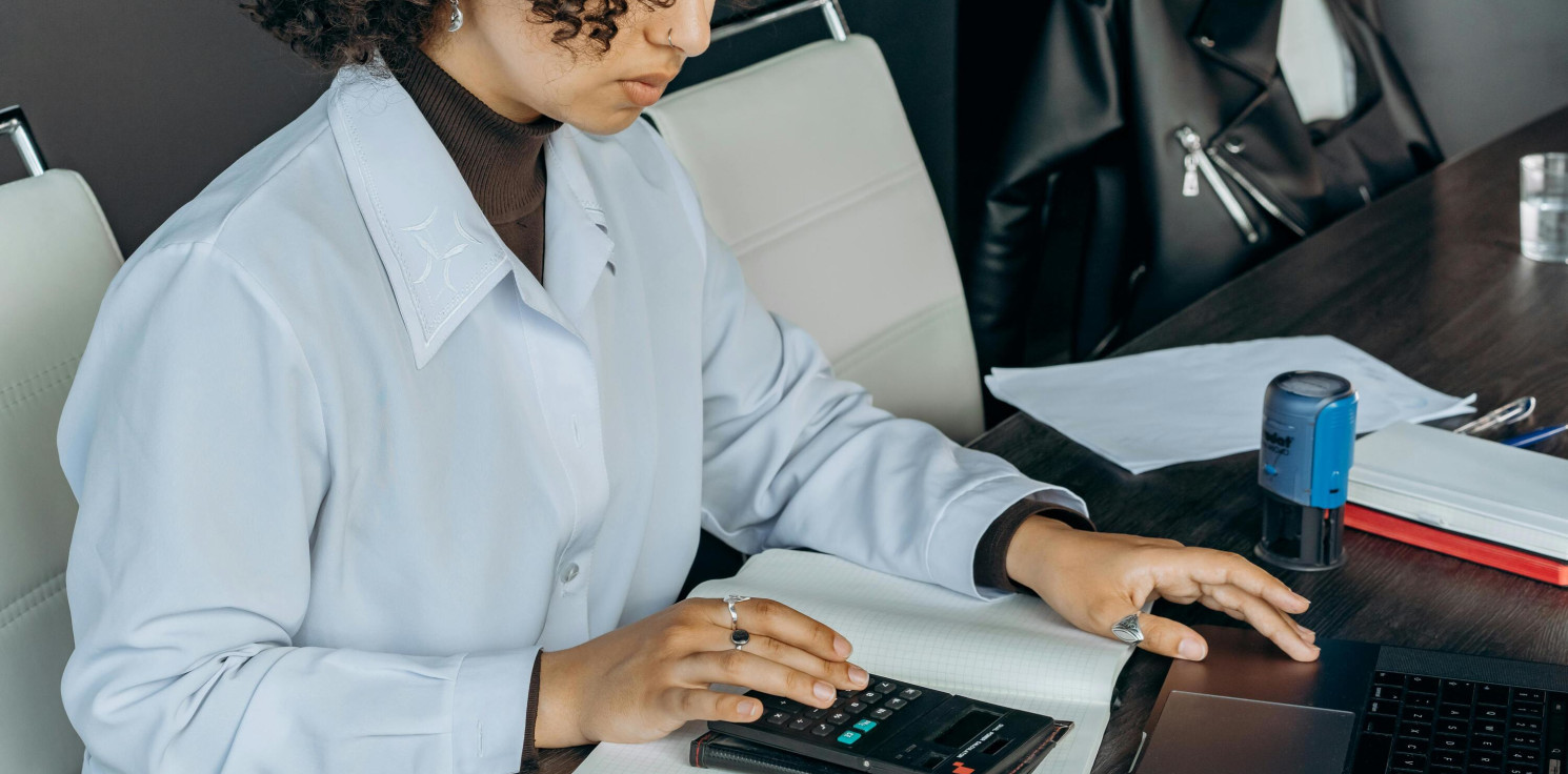 Region - Dlaczego przedsiębiorcy coraz częściej zlecają księgowość profesjonalistom?