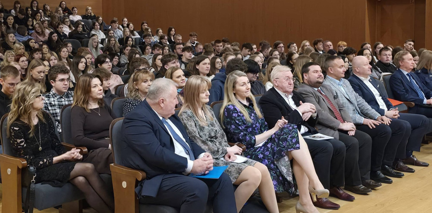 Inowrocław - Spotkania z Temidą. Problem hejtu w roli głównej