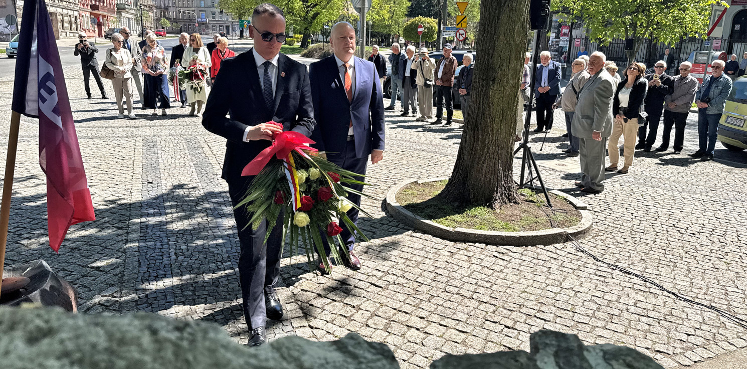 Inowrocław - Święto Pracy w Inowrocławiu. Wspomniano zmarłego posła Lewicy