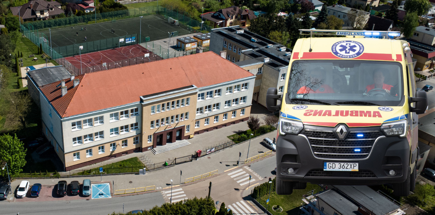 Inowrocław - Ewakuacja szkoły w Inowrocławiu. 13-latek rozpylił gaz pieprzowy