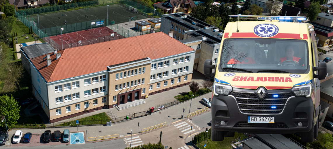 Ewakuacja szkoły w Inowrocławiu. 13-latek rozpylił gaz pieprzowy