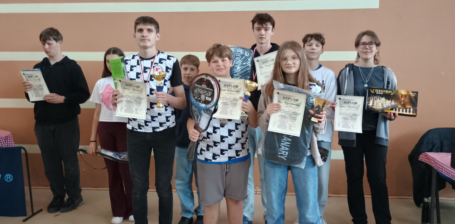 Złotniki Kuj. - Szachowe emocje w Tucznie. Blisko 150 uczniów w grze