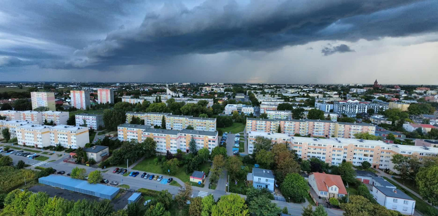 Inowrocław - W poniedziałek możliwe burze. Wydano ostrzeżenie