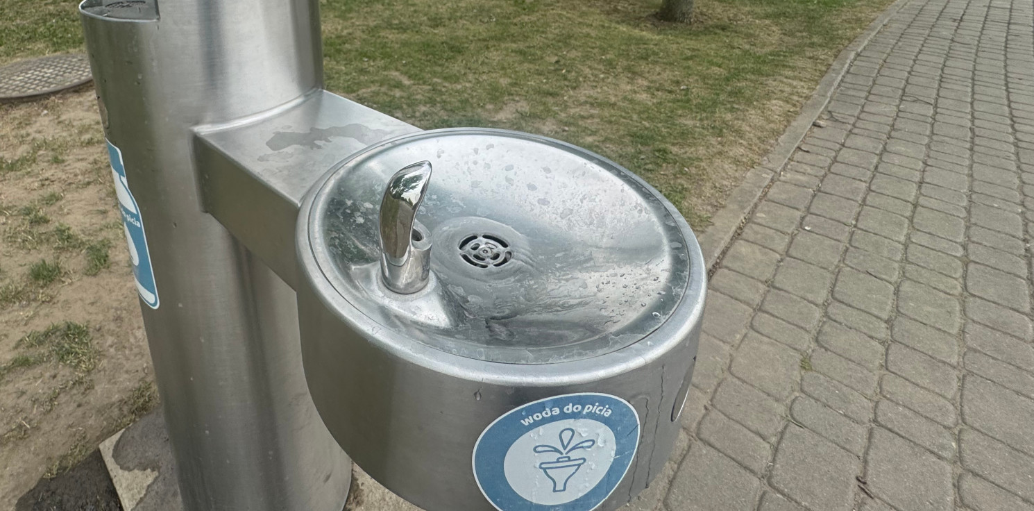Inowrocław - Dystrybutory w Solankach straszą zwierzęta? Mieszkańcy mają uwagi