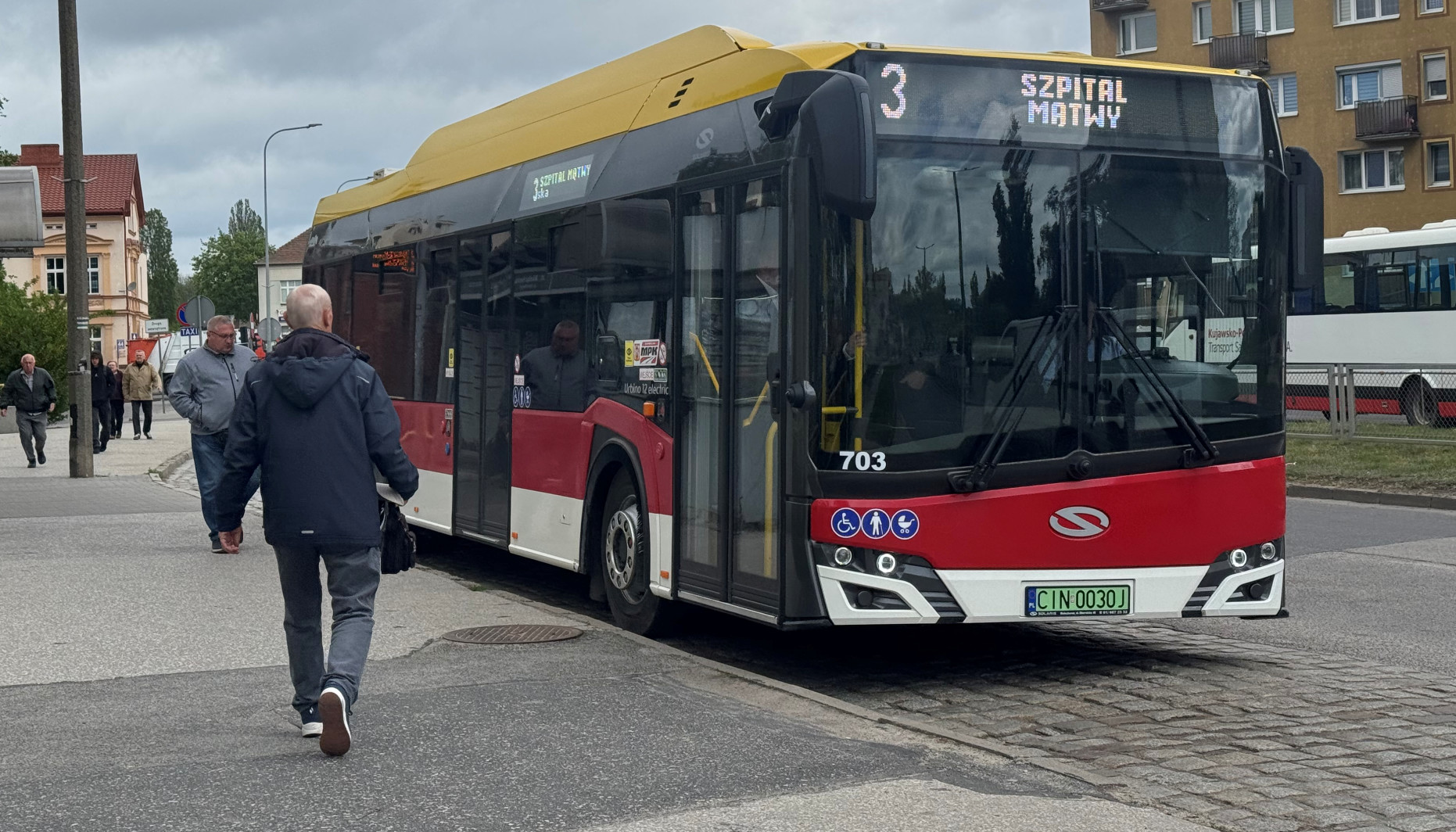 Nowe elektryczne autobusy już wożą pasażerów