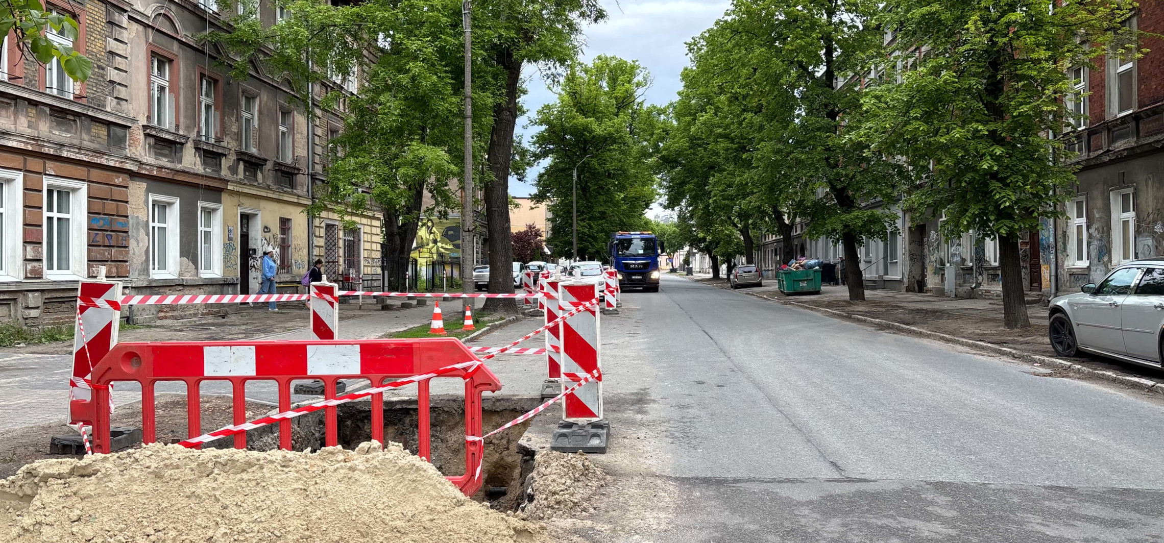 Poznańska pełna wykopów. realizowane są duże prace wodociągowe