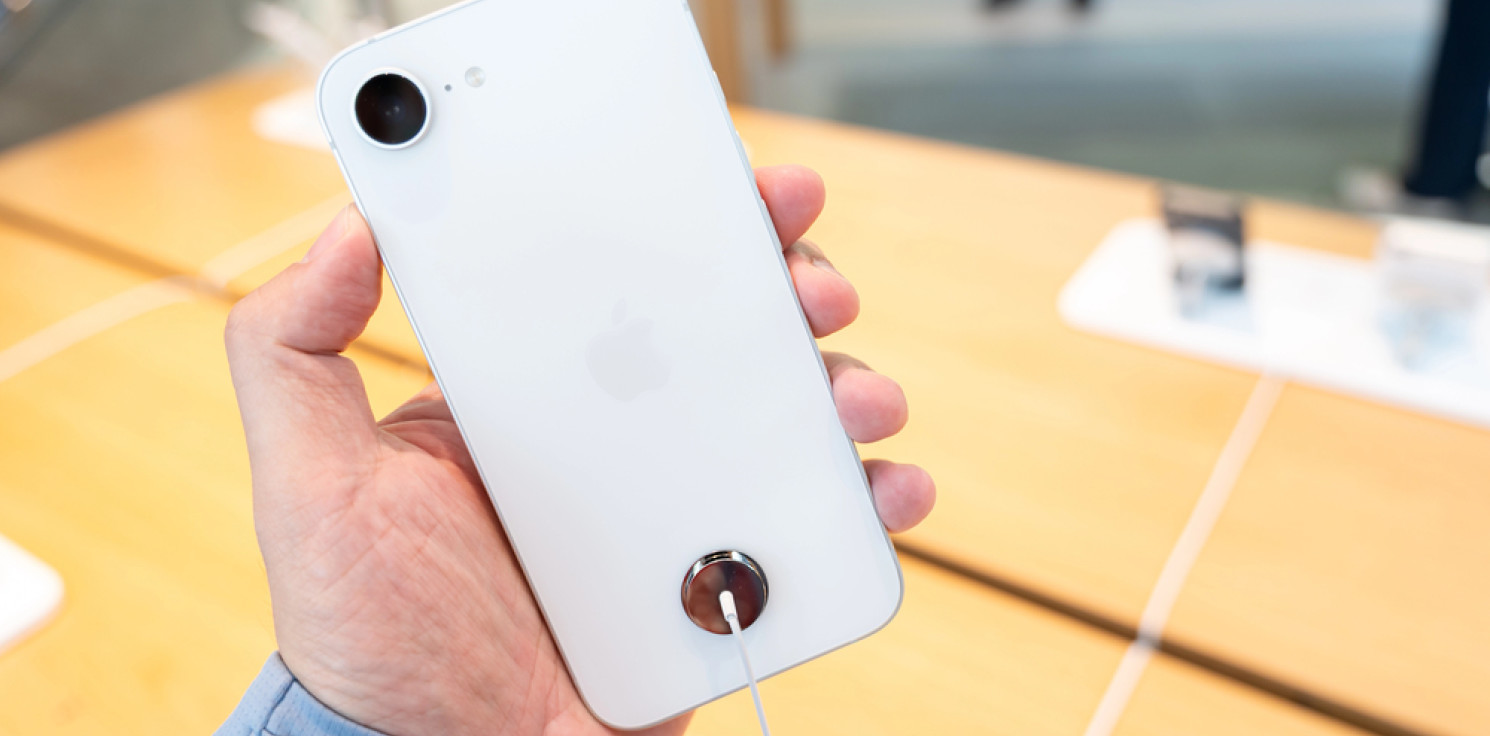 Region - Nowoczesny smartfon w dobrej cenie? Sprawdź czym cechuje się nowy iPhone 17e