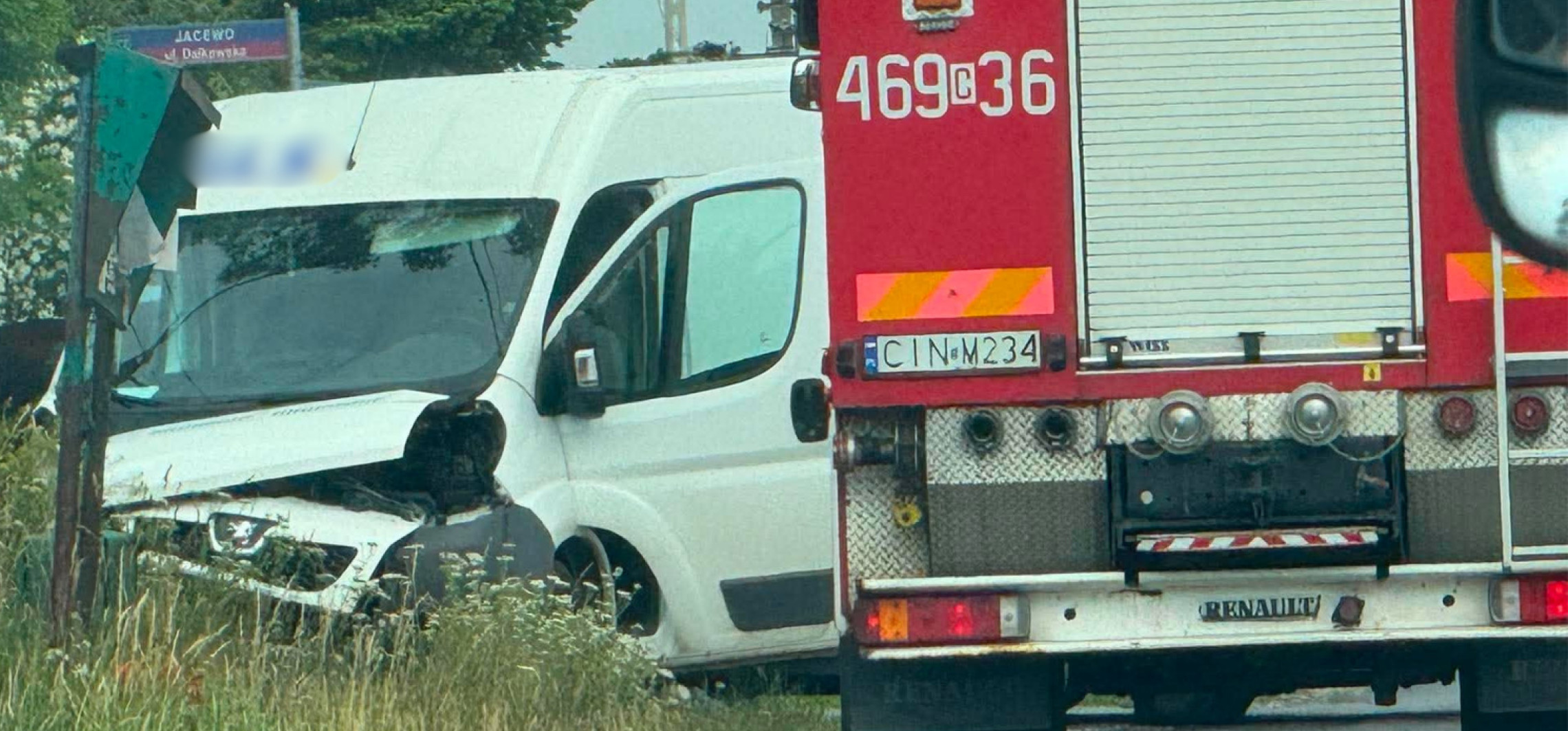 Zderzenie dwóch aut w Jacewie