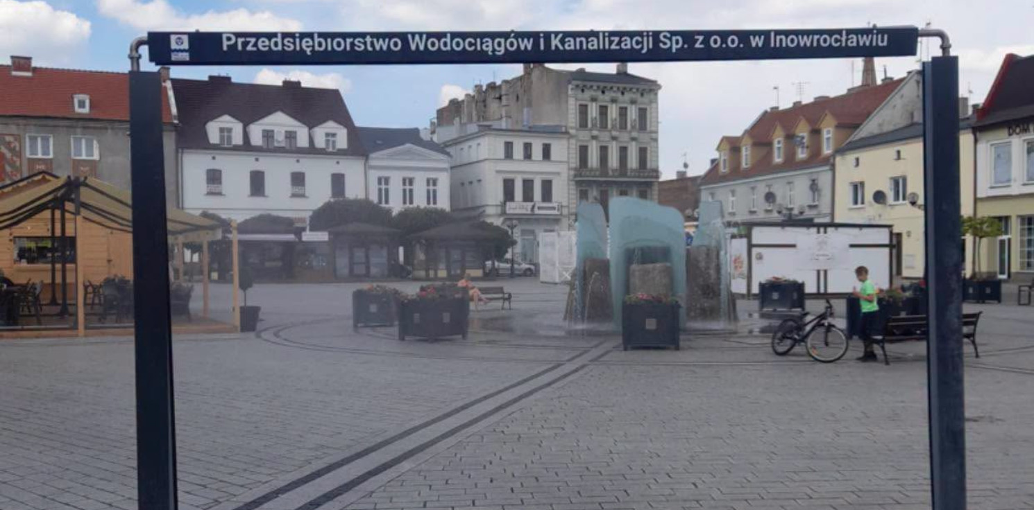 Inowrocław - Na Rynku stanęła kurtyna wodna