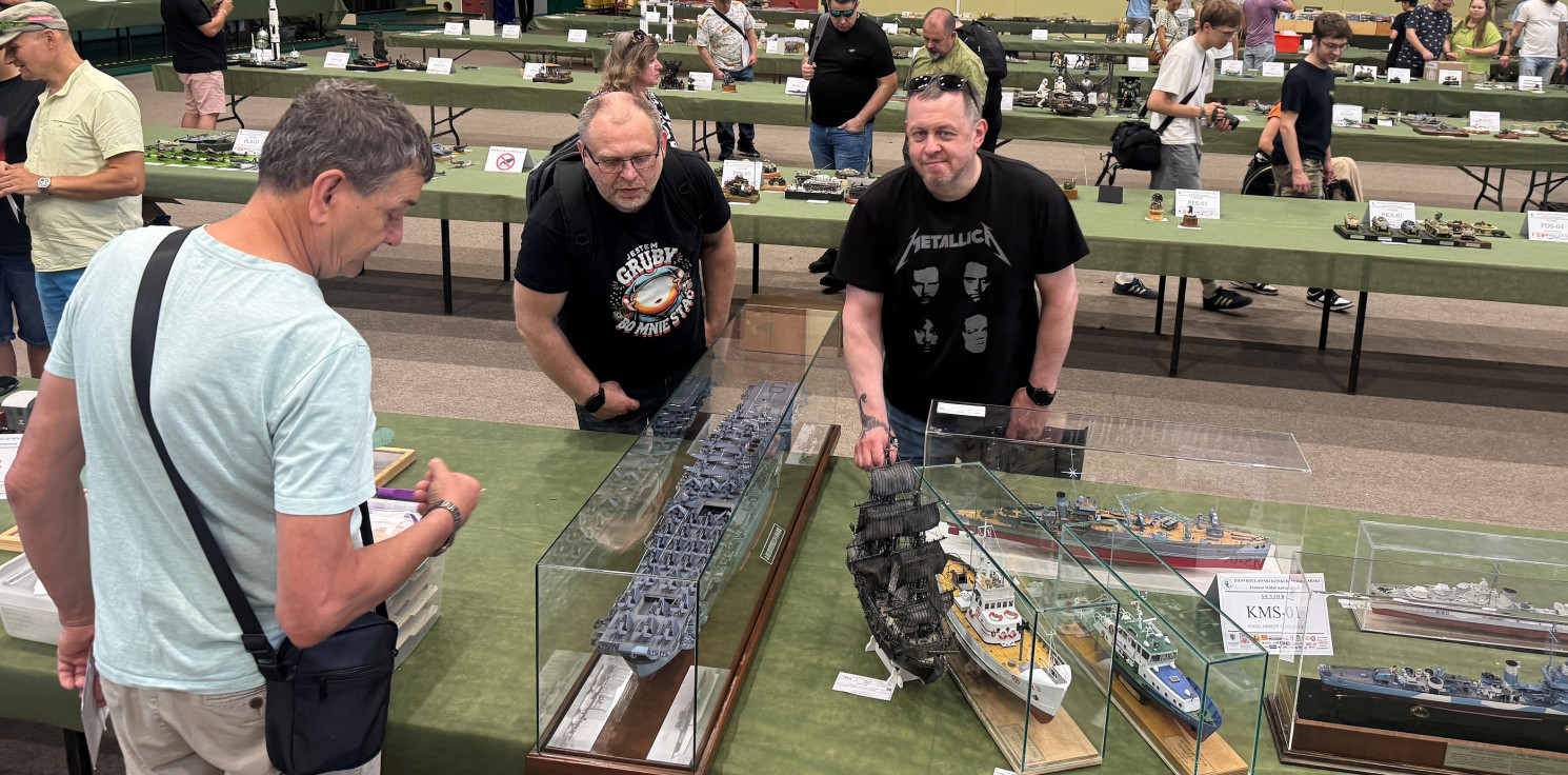 Inowrocław - Setki modeli i pasjonaci z całej Polski. Ruszył XVIII Inowrocławski Konkurs Modelarski