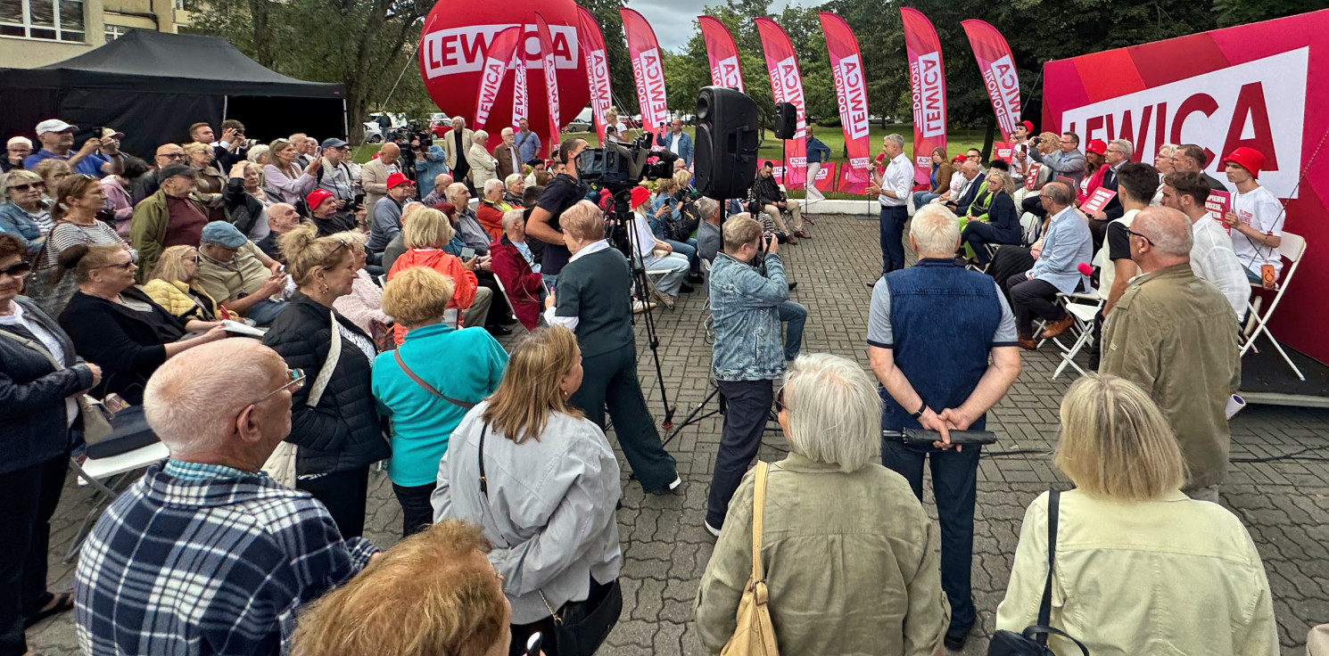 Inowrocław - Czarzasty i Lewica przy "pawiu". Były uśmiechy, ale i niewygodne pytania
