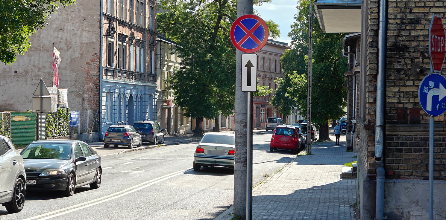 Inowrocław - Nowe znaki zakazu zatrzymywania na ul. Św. Ducha