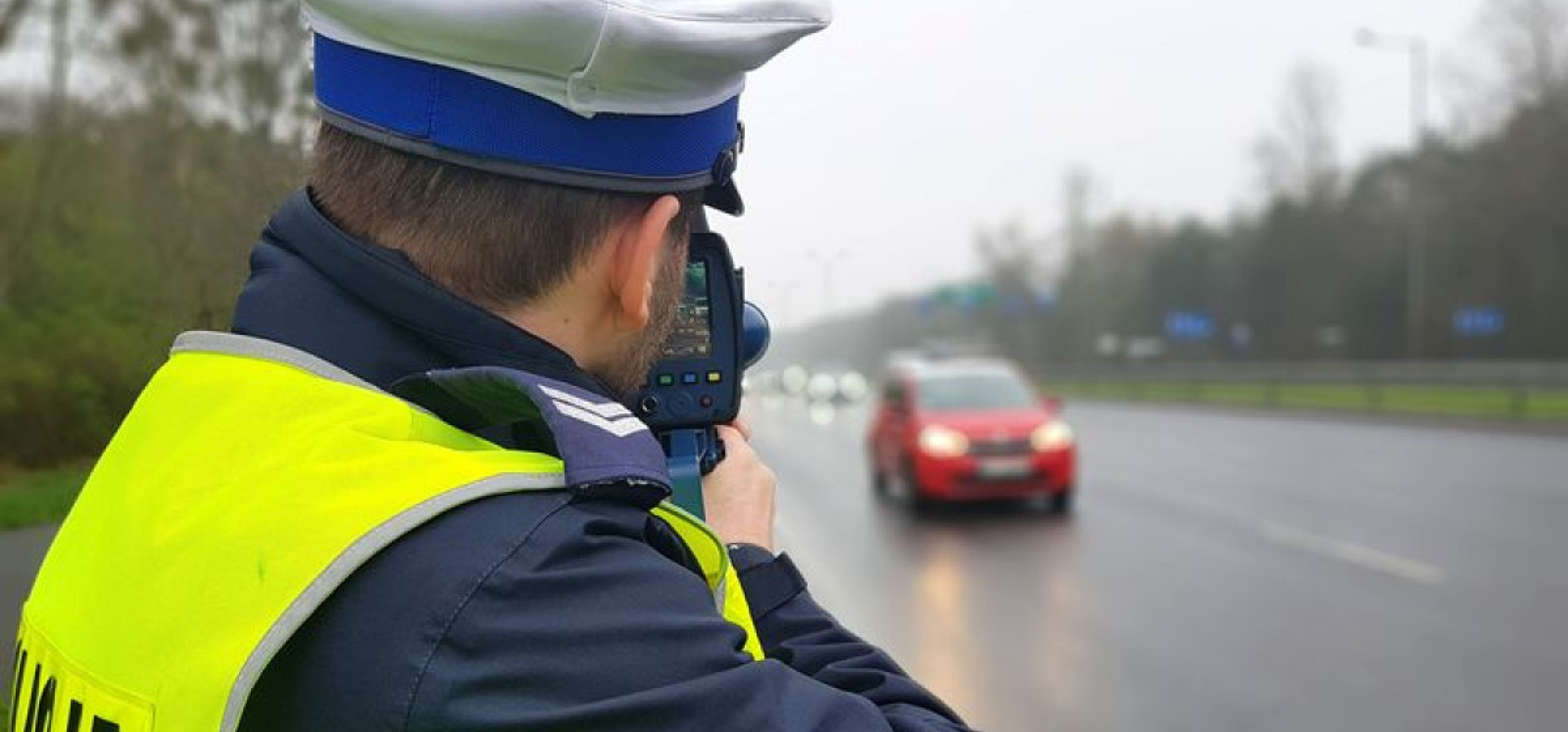 Ponad 100 km/h w terenie zabudowanym. 51-latek stracił prawo jazdy