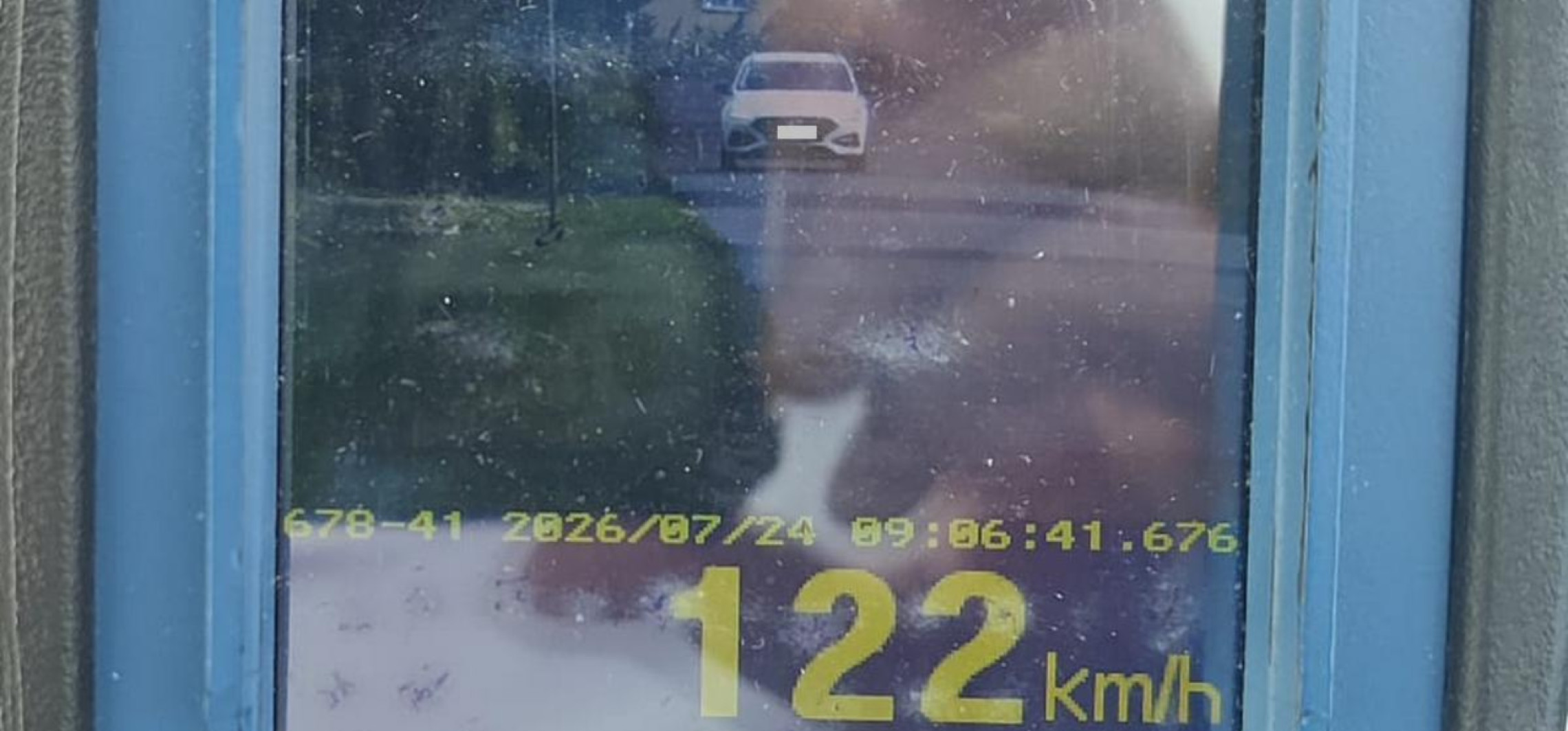 122 km/h w terenie zabudowanym. 42-latek stracił prawo jazdy