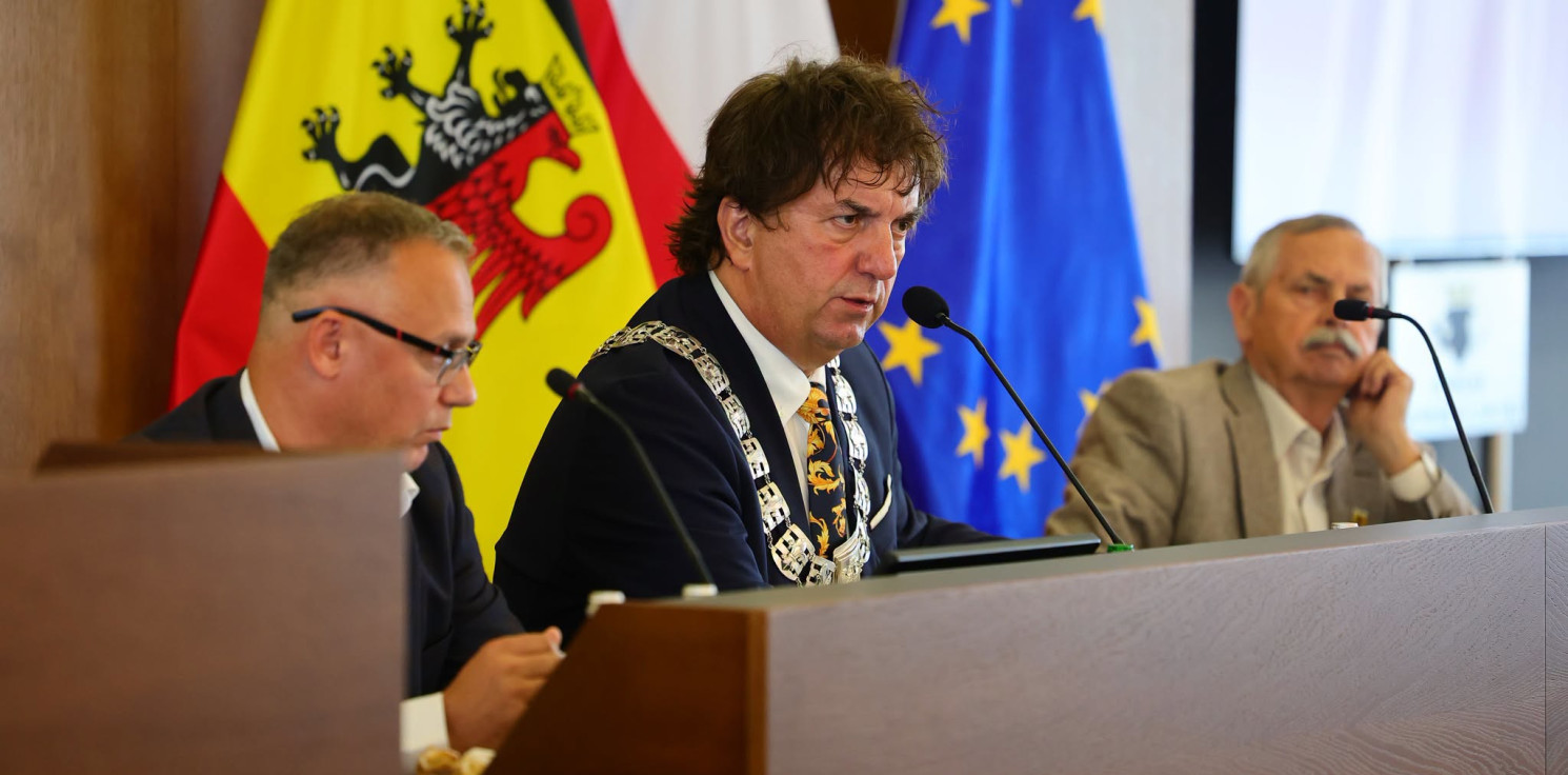 Inowrocław - Rada Powiatu nie odpuszcza w sprawie mandatów. "Proszę o minimum przyzwoitości"