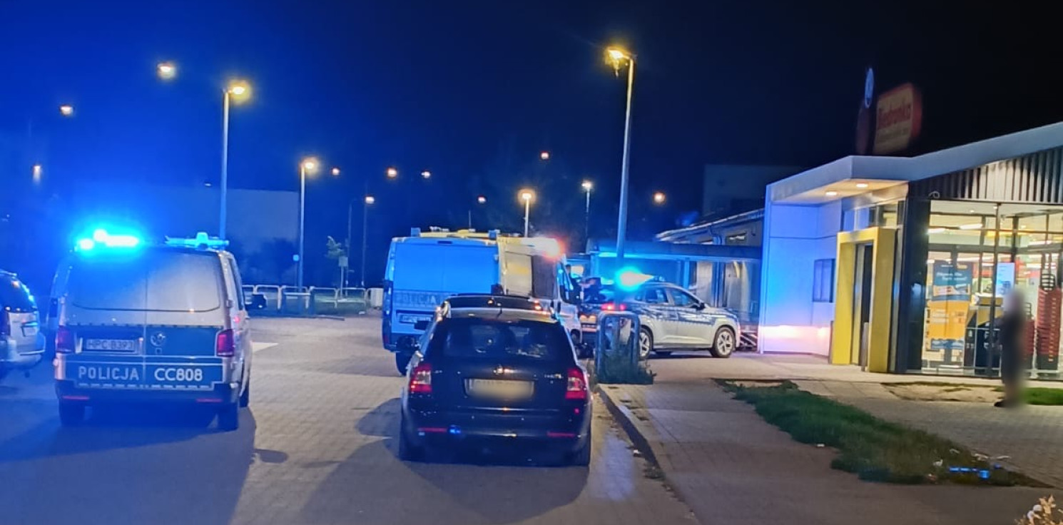 Kruszwica.online - Awantura pod Biedronką. Jedna osoba trafiła do szpitala