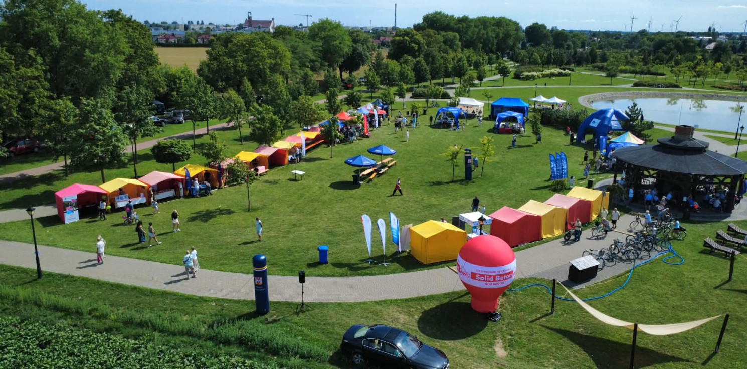 Inowrocław - W Solankach trwa piknik "Pod kujawskim niebem"