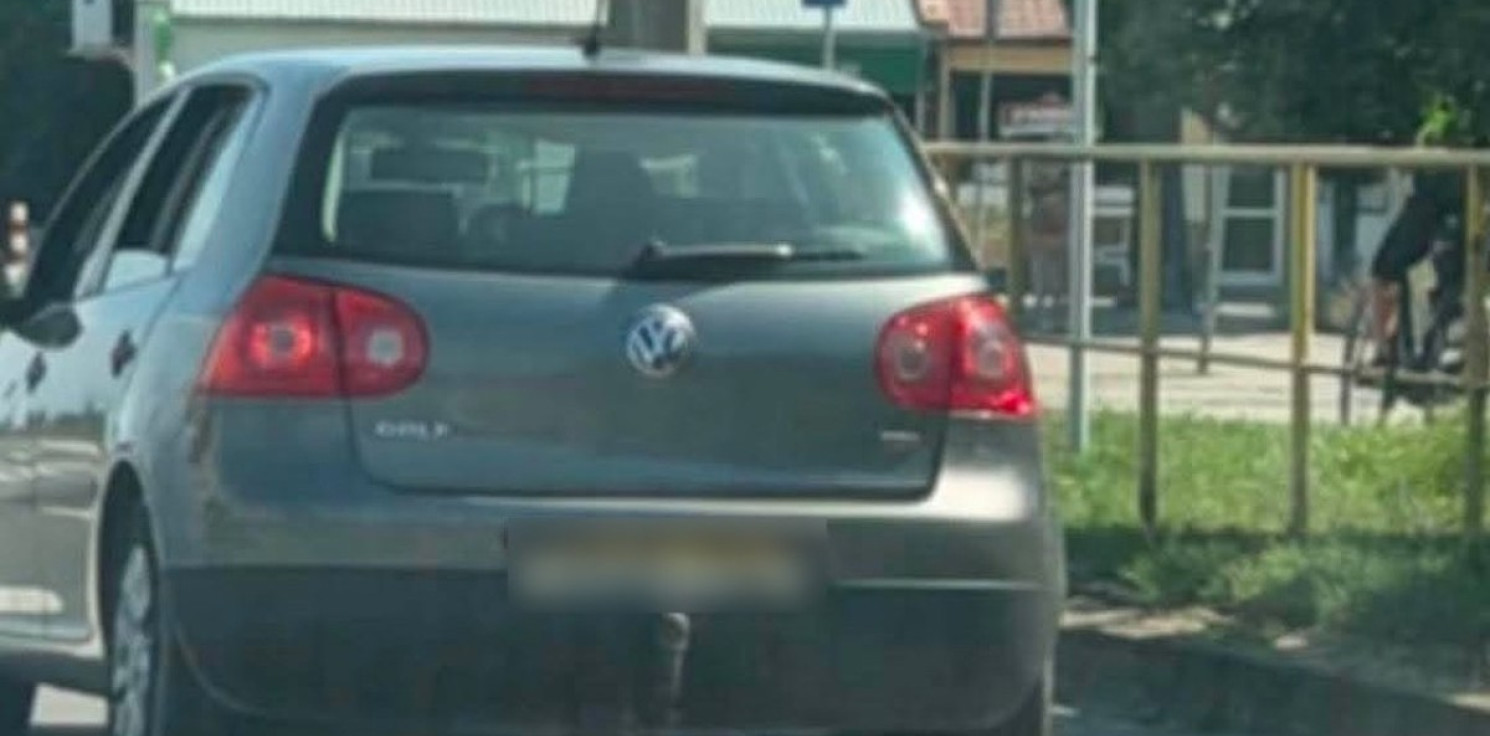 Inowrocław - Kto siedział za kierownicą Golfa? Kierowca zbiegł po kolizji