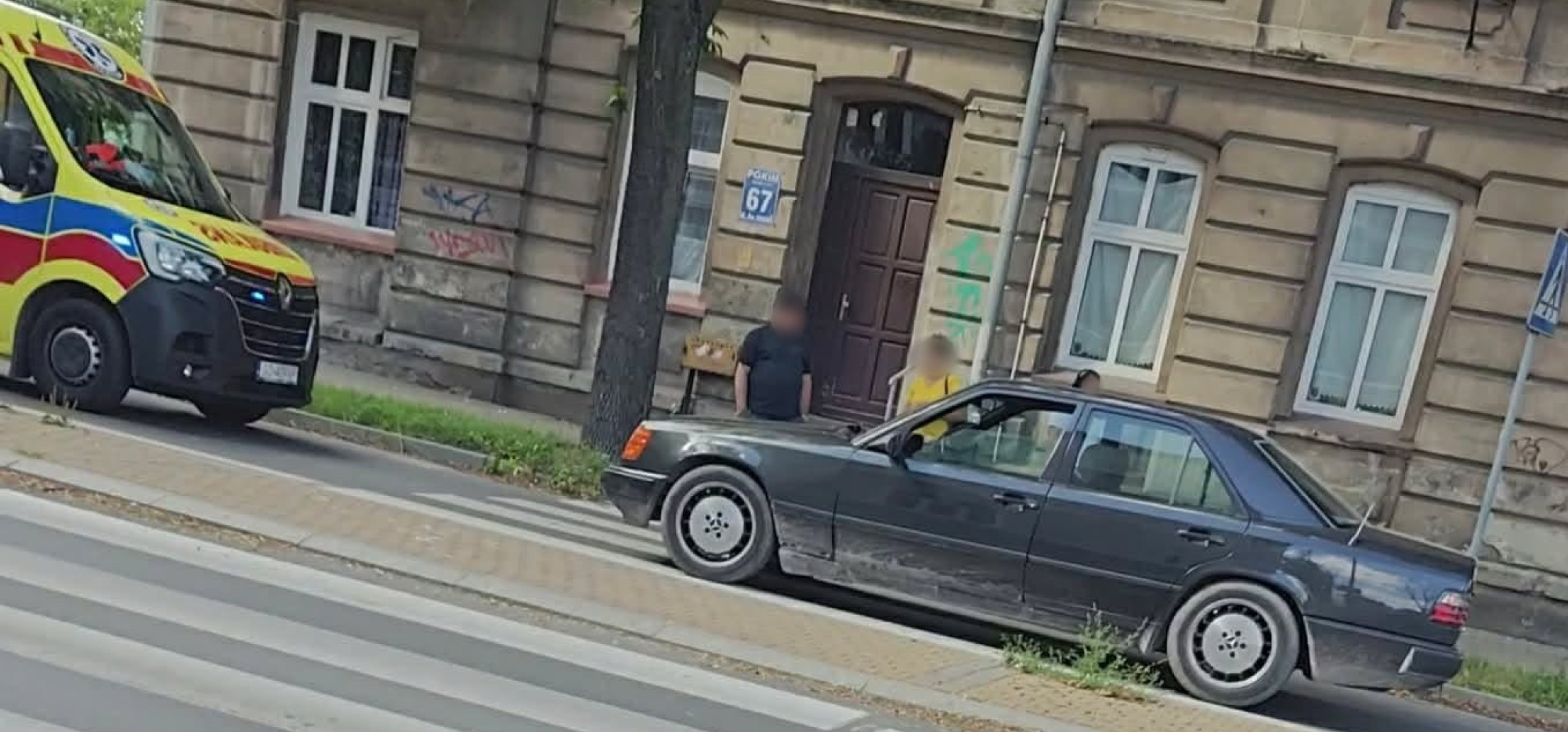 Potrącenie kobiety na Św. Ducha. Trafiła do szpitala