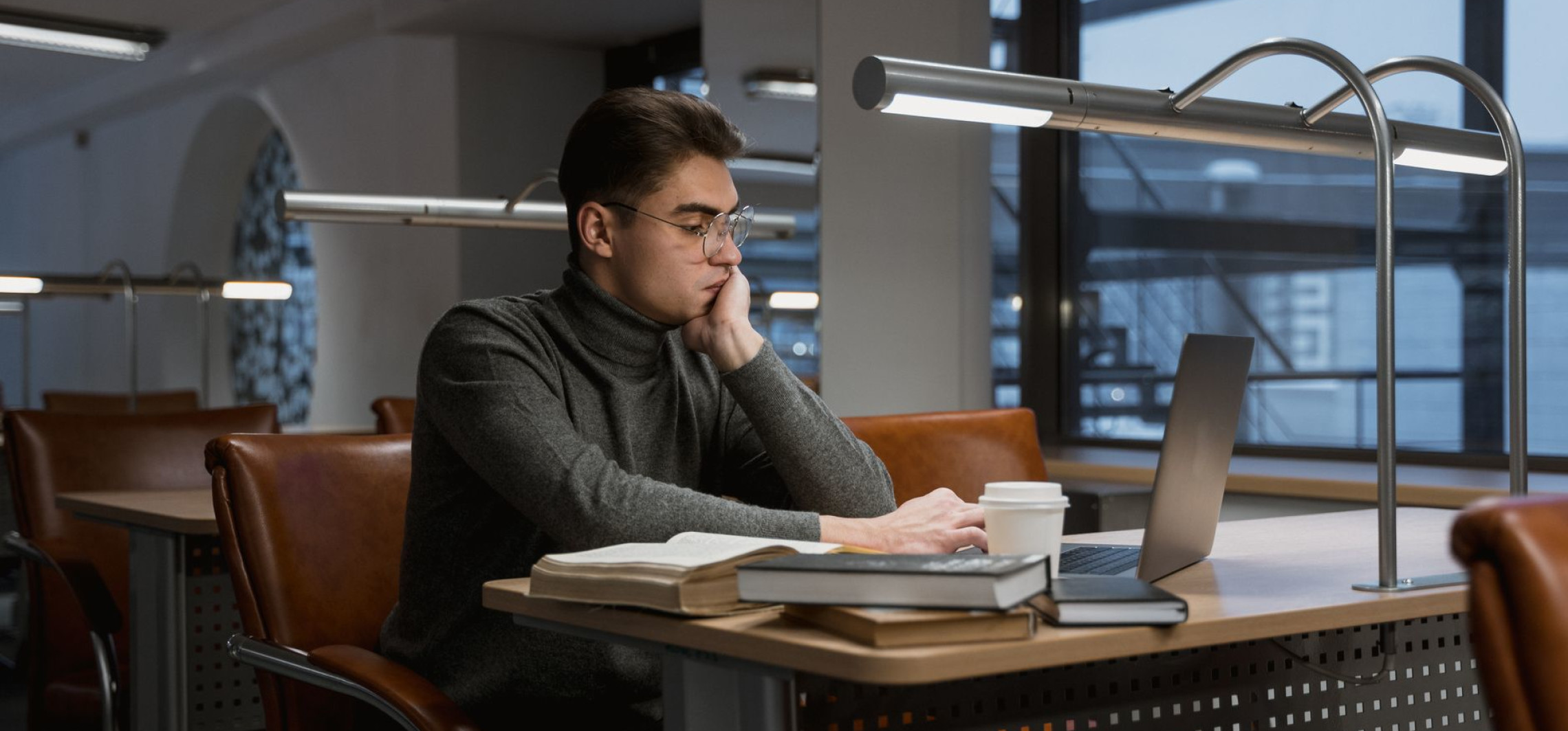 Czasopisma naukowe online – gdzie znaleźć wartościowe publikacje?