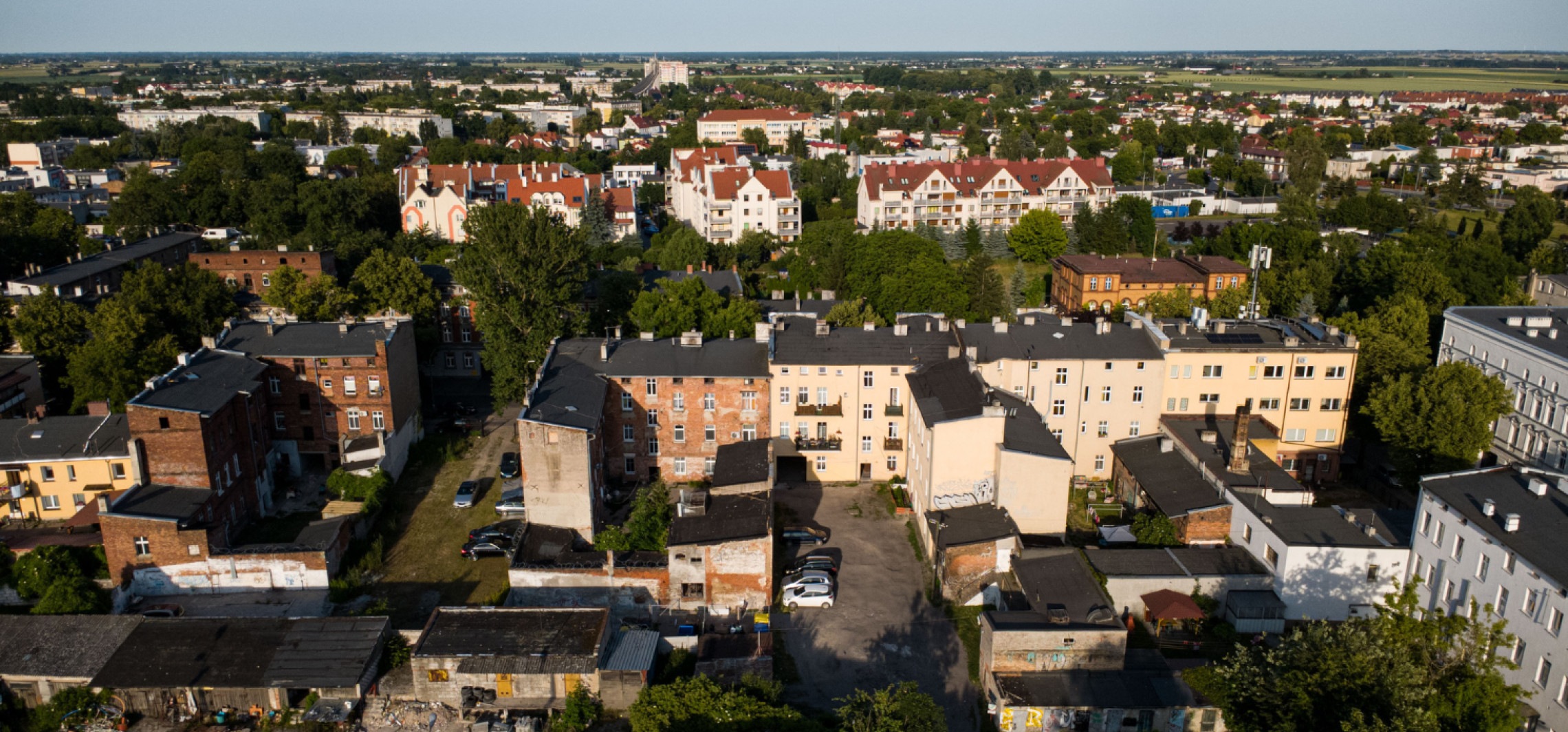Kto dostarczy 800 pojemników na odpady? Zegar tyka, dostawcy nie ma