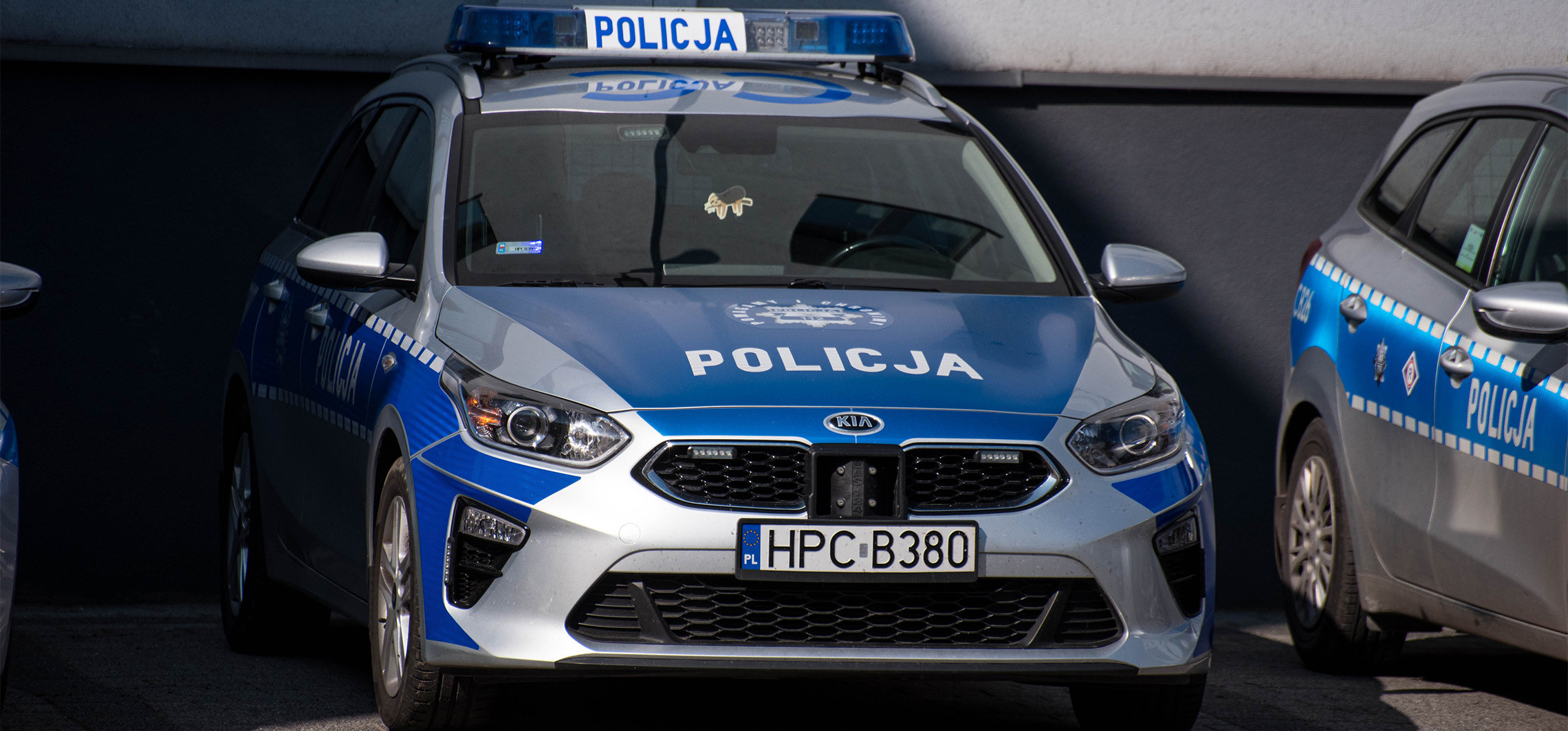 35-latek z dożywotnim zakazem prowadził auto. Szukały go dwa sądy