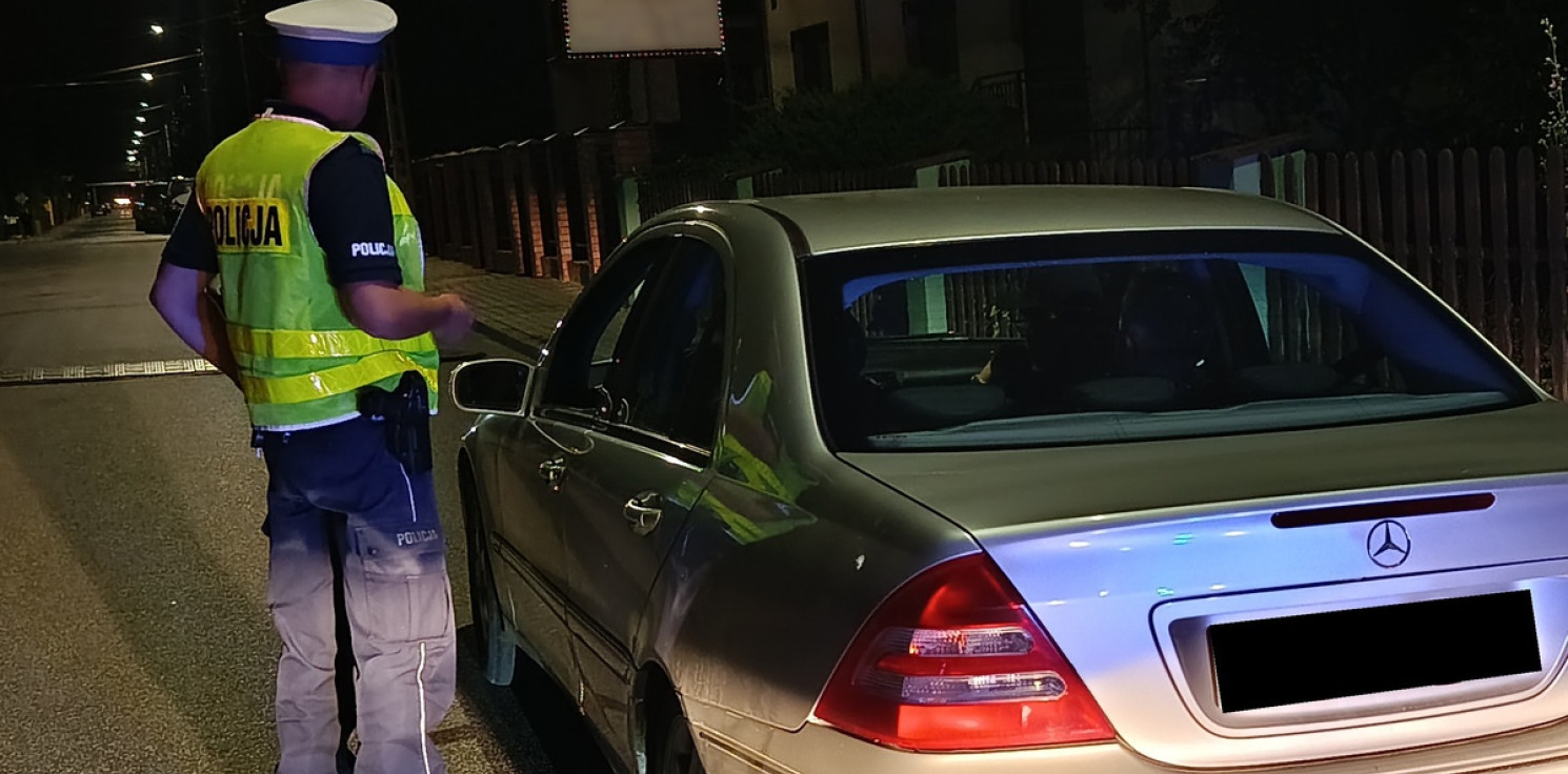 Żnin - Ulicę pomylił z torem wyścigowym. Dostał mandat za drift