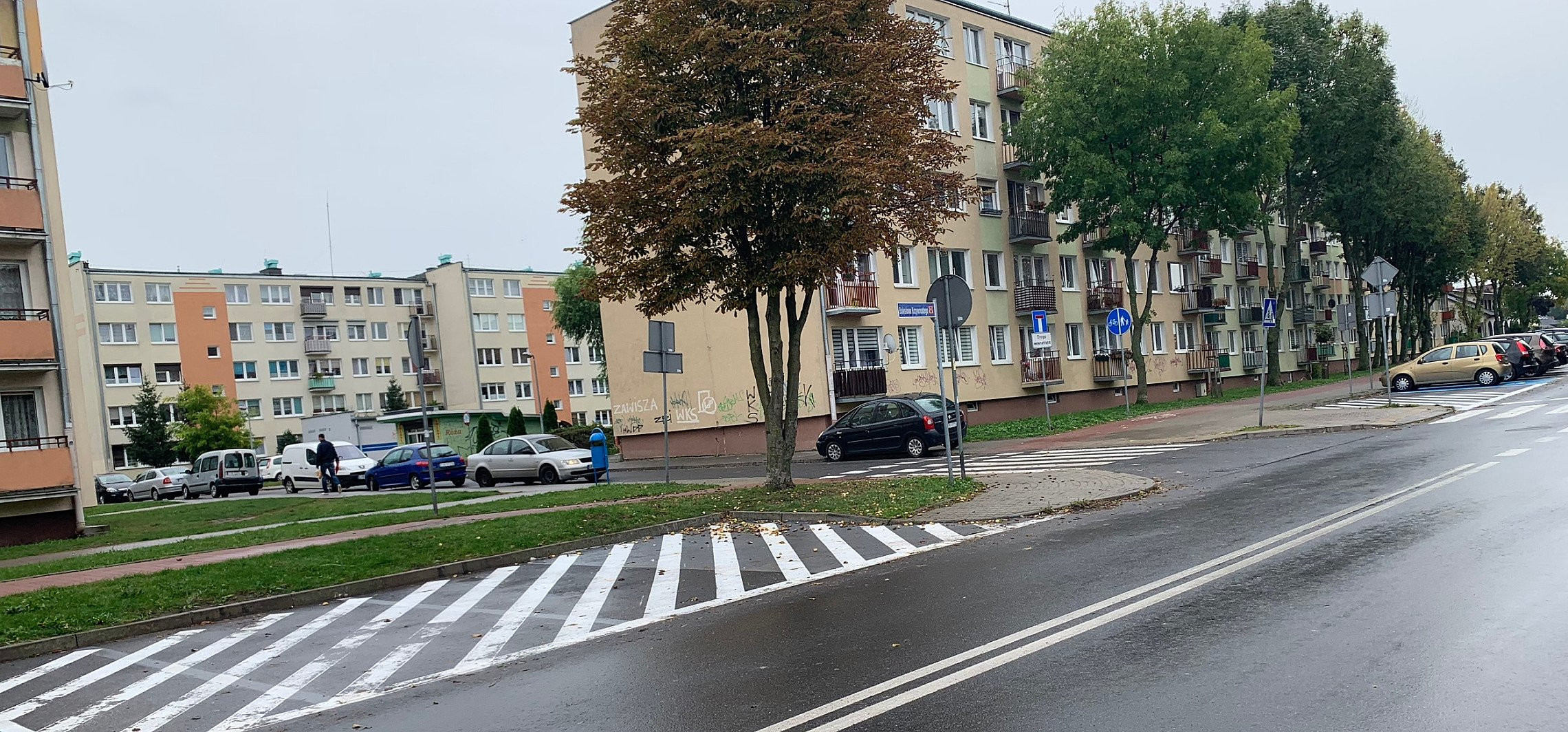 Inowrocław - Zamalowali miejsca parkingowe. Znamy powód