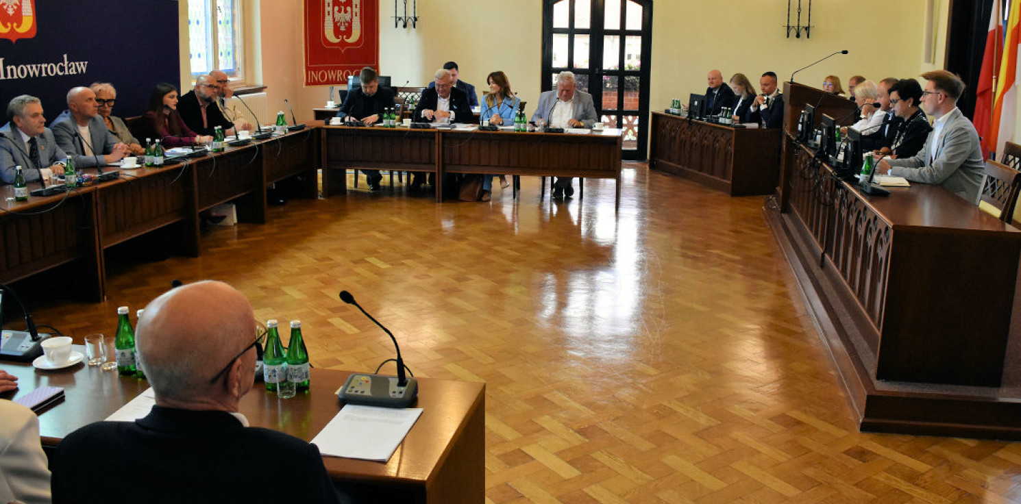 Inowrocław - Radni koalicji wydali oświadczenie. Wspominają o poprzednim prezydencie
