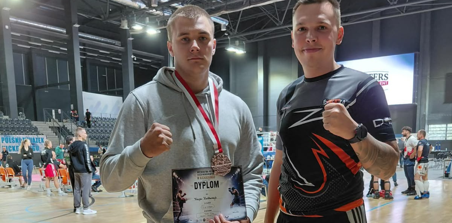 Inowrocław - Reprezentował 56. Bazę Lotniczą. Zdobył brąz w kickboxingu