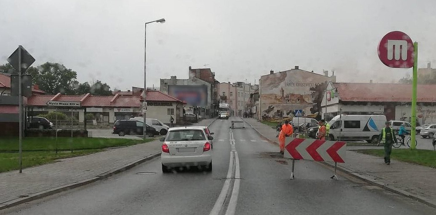 Kruszwica.online - Kruszwica zakorkowana, ruch wahadłowy