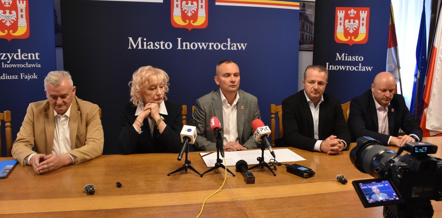 Inowrocław - A miało być ponad podziałami. Po proteście padły mocne słowa