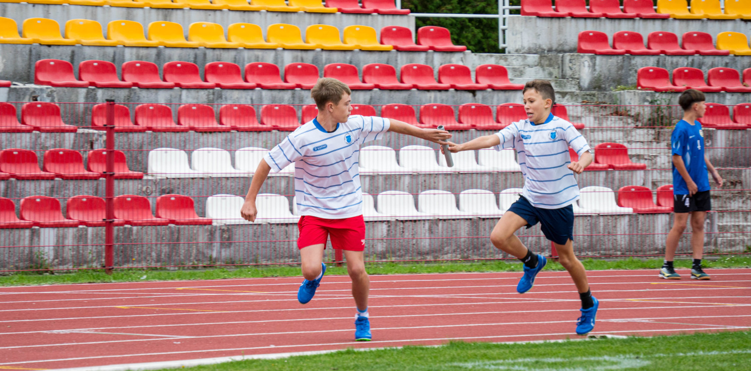 Inowrocław - Ponad 300 młodych sportowców na stadionie. Kluczowe były pałeczki